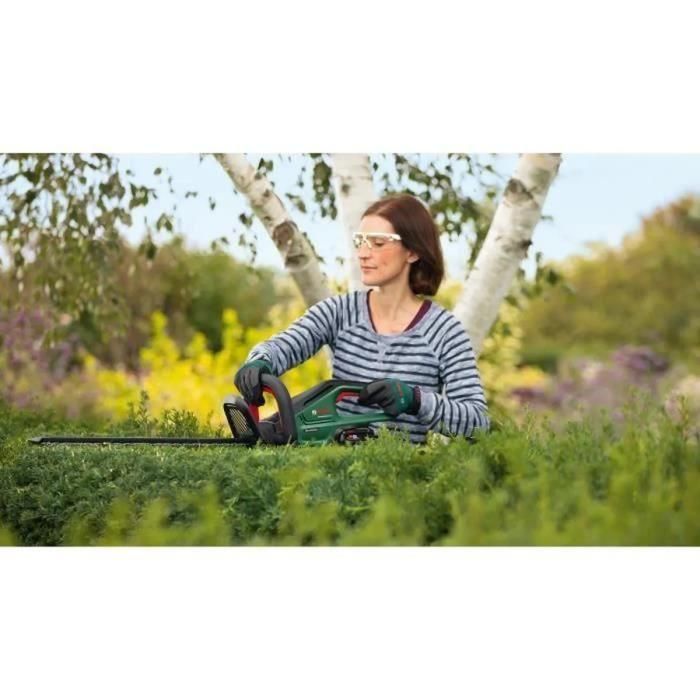 Bosch UniversalHedge Cut 18-55 Cortasetos inalámbrico 18V potente motor brushless sistema antibloqueo corte 20mm con 2 baterías 1 Bosch UniversalHedge Cut 18-55 Cortasetos inalámbrico 18V potente motor brushless sistema antibloqueo corte 20mm con 2 baterías 1