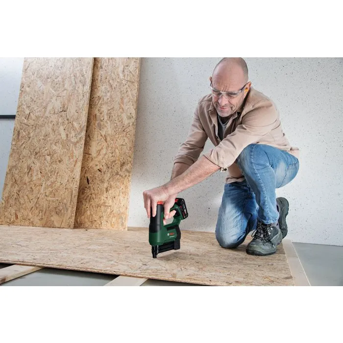 Bosch Grapadora/Clavadora Inalámbrica 2 en 1 AdvancedTacker 18 V - 30 disparos/min - Sin batería/cargador - BOS4053423257335