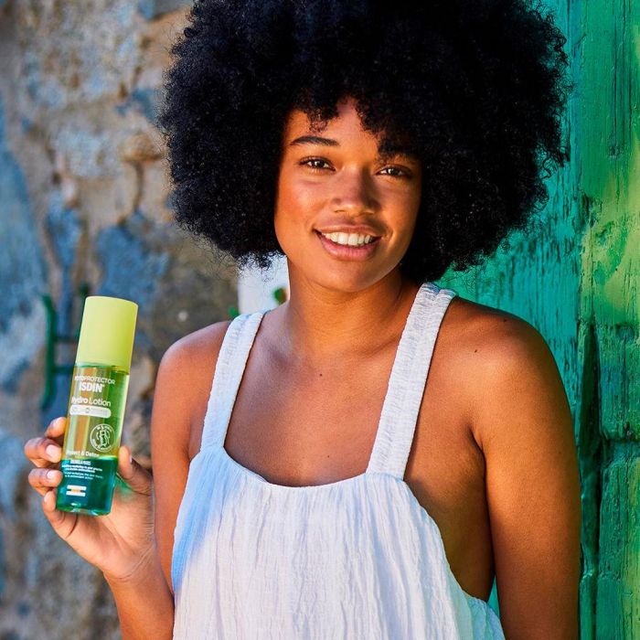 Isdin Fotoprotector Hydrolotion Protege y Oxigena SPF50+ Protector Solar Corporal 200 ml 1