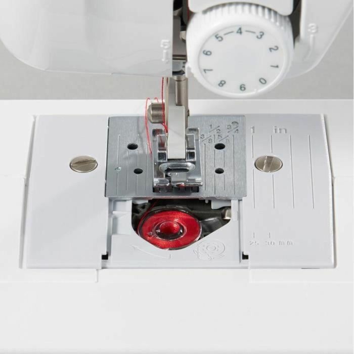 Brother KE14SVM1 Máquina de Coser Mecánica, 14 funciones, para todo tipo de telas, fácil de usar con protección para los dedos e iluminación LED 5