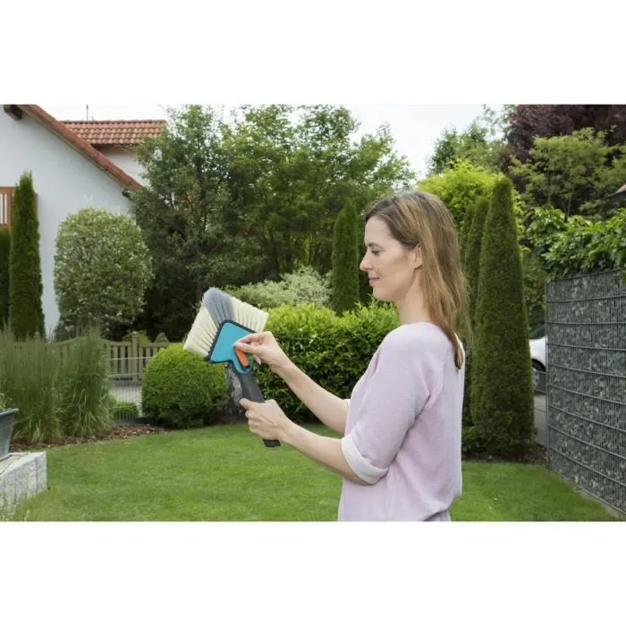 Gardena Escoba de cabeza de lobo Combisystem - Mango antideslizante 2