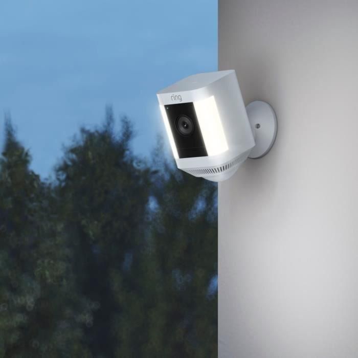 Cámara de vigilancia con batería RING Spotlight Plus - Blanca - UE 4 Cámara de vigilancia con batería RING Spotlight Plus - Blanca - UE 4