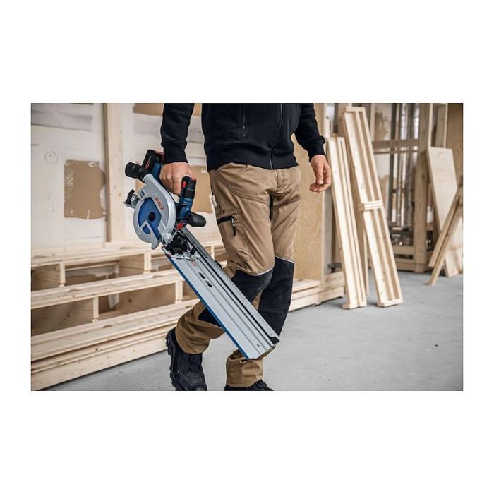 Bosch GKS 18V-57 Sierra Circular a Batería 18V Sin Escobillas con Luz, Disco de 160 mm, 5000 RPM, Incluye Guía 5