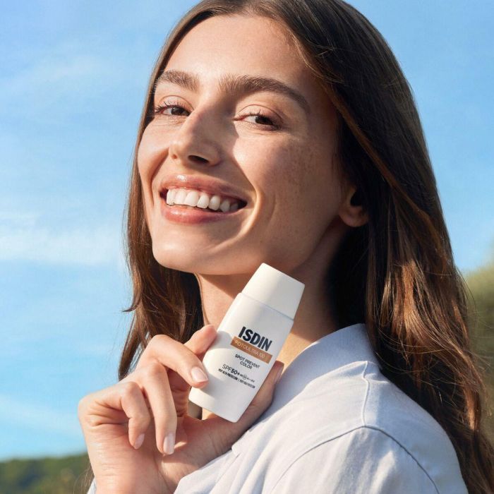 Isdin Foto Ultra 100 Protector Solar Facial Con Color Previene Las Manchas Solares Spf50+ 4 Isdin Foto Ultra 100 Protector Solar Facial Con Color Previene Las Manchas Solares Spf50+ 4