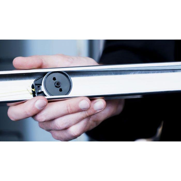 PATCHBOX 365 Cat.6a Cassette STP Negro 0.8m 8RU para Armarios de Red, Gestión de Cables Modular y Compatible con PoE 2