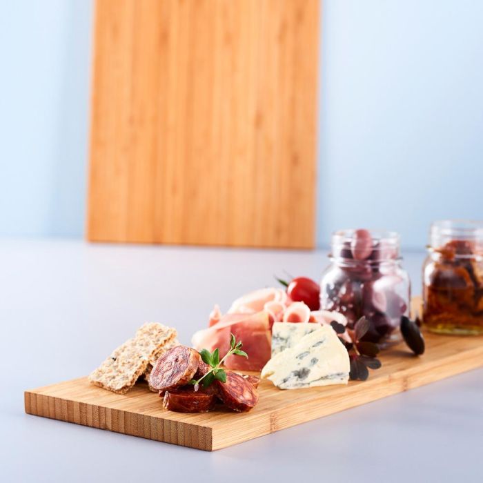 Day Tabla de Cortar y Servir de Bambú con Mango 61x16x1,5 cm 1