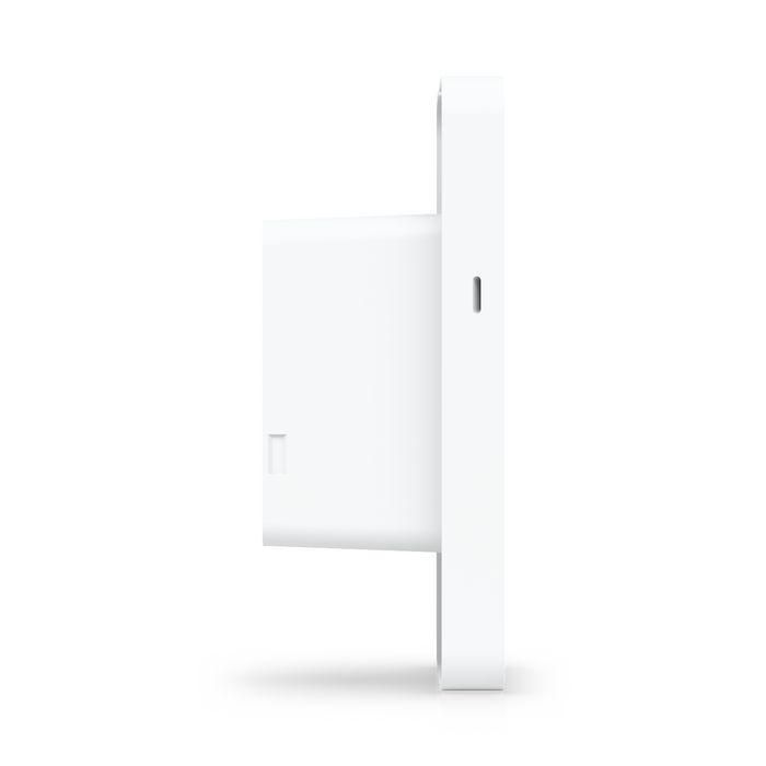 Ubiquiti AirMax NanoStation Loco, 93 x 40 x 36.5 mm, 82 g, IP55, RJ45, BLE 4.1, 48V DC