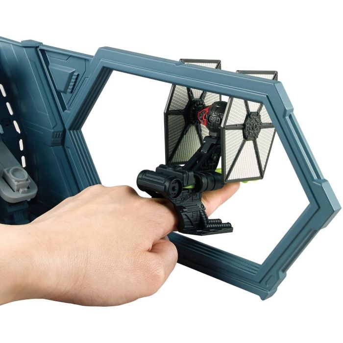 Hot Wheels - Set - Star Wars Raumschiff Tie Fighter Blast-Out Battle 3 Hot Wheels - Set - Star Wars Raumschiff Tie Fighter Blast-Out Battle 3