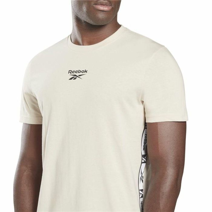 Camiseta de Manga Corta Hombre Reebok Identity Tape Beige S 3 Camiseta de Manga Corta Hombre Reebok Identity Tape Beige S 3