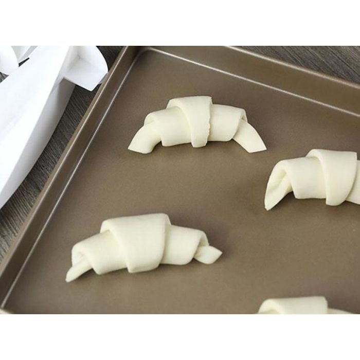 Quttin Rodillo Cortador Croissant con Dimensiones 38 cm Largo x 6,5 cm Ancho (12 Unidades) Quttin Rodillo Cortador Croissant con Dimensiones 38 cm Largo x 6,5 cm Ancho (12 Unidades)