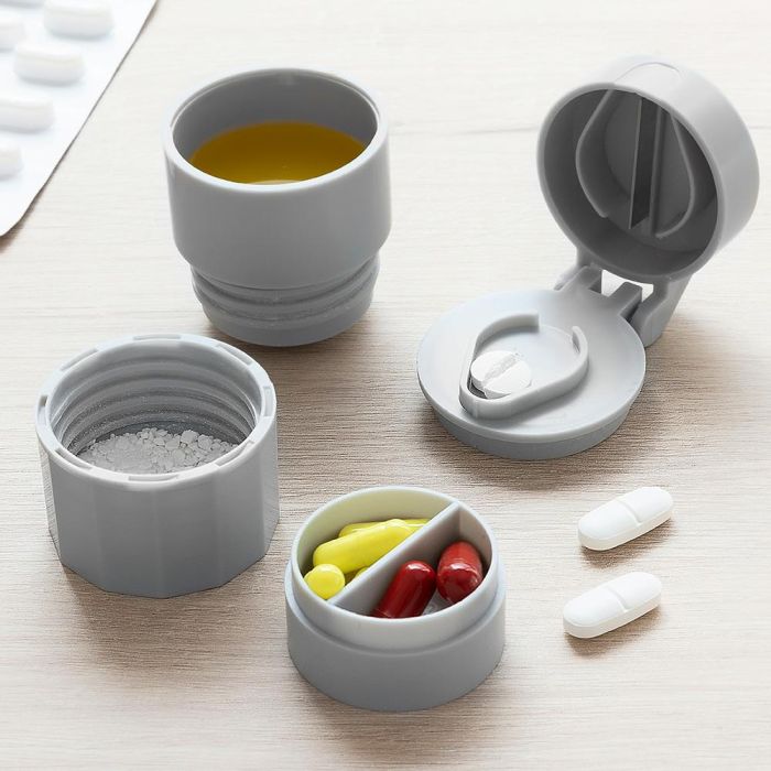 Innovagoods Pastillero con cortador y triturador 5 en 1 fivlok V0103328 - Gris, ABS y acero inoxidable, 5.2x6.5x4 cm 5