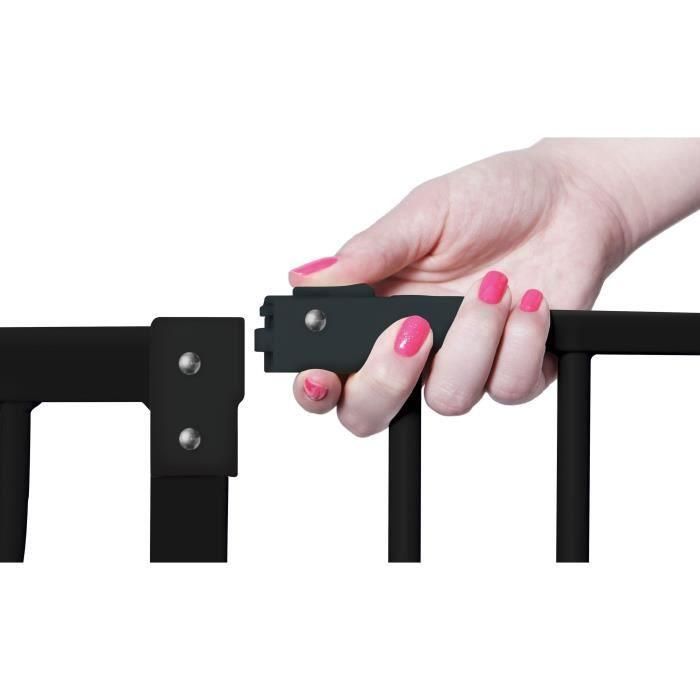 Dreambaby Barrera de seguridad Extra Alta Liberty para bebés y niños, a presión, negra, 75-81 cm ancho x 93 cm alto 2