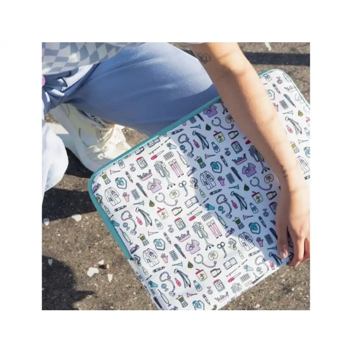 Wondee - Funda para Portátil hasta 16 Pulgadas, Diseño Temático Enfermera en Apuros, Acolchada y Ligera (226g), Universal para Diversas Marcas 1 Wondee - Funda para Portátil hasta 16 Pulgadas, Diseño Temático Enfermera en Apuros, Acolchada y Ligera (226g), Universal para Diversas Marcas 1