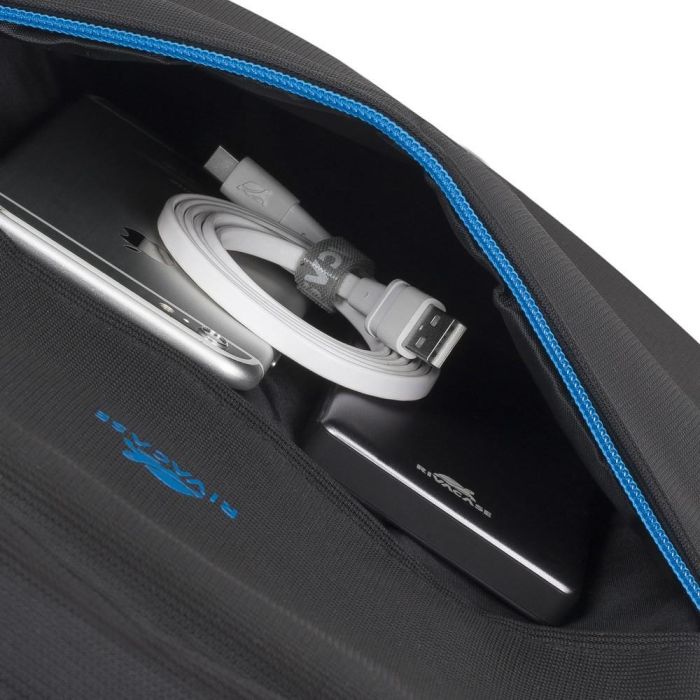 Rivacase 8069 Mochila para Portátil 17.3" Regent Negro/Azul con Compartimento para Tableta 3 Rivacase 8069 Mochila para Portátil 17.3" Regent Negro/Azul con Compartimento para Tableta 3