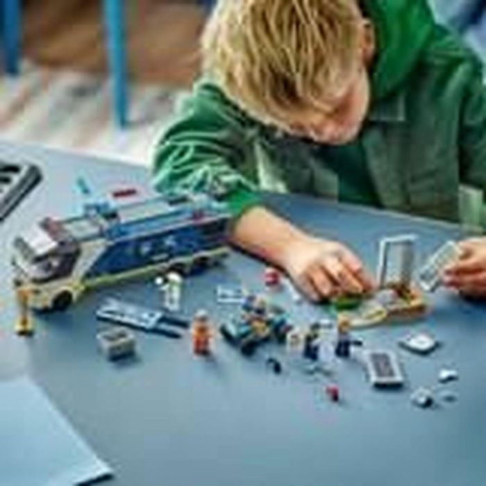 LEGO 60418 City Laboratorio Móvil de Ciencias Forenses, Juguete Cuádruple, Regalo para Niños a Partir de 7 Años y Minifiguras 3