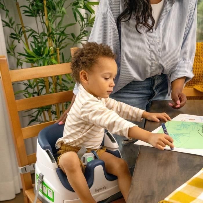 INGENUITY Silla elevadora 2 en 1 con bandeja portaobjetos integrada, cielo nocturno, a partir de 6 meses 1 INGENUITY Silla elevadora 2 en 1 con bandeja portaobjetos integrada, cielo nocturno, a partir de 6 meses 1