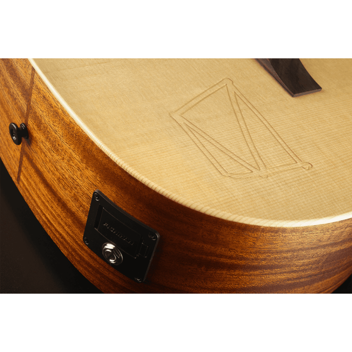 Guitarra Acústica Travel Signature Vianney A/E -Natural 8 Guitarra Acústica Travel Signature Vianney A/E -Natural 8