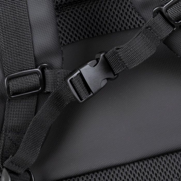 RIVACASE 8465 Mochila Rucksack Tegel-Eco para portátil de 17,3" negro 4 RIVACASE 8465 Mochila Rucksack Tegel-Eco para portátil de 17,3" negro 4