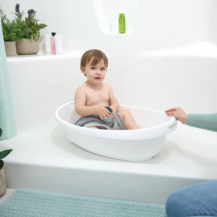 Ingenuity Bañera Convertible para Bebé Extragrande con Hamaca de Tela Suave y Soporte para Bebé Sentado, Apta 0 a 24 Meses, ING19924000