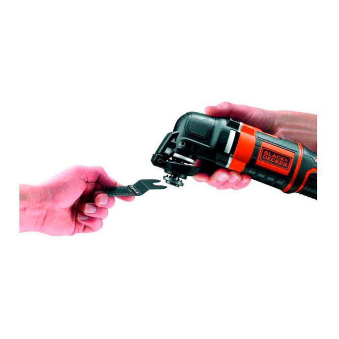 Black+Decker Multiherramienta Oscilante MT300KA-QS 300W con 12 Accesorios para Cortar, Raspar y Lijar 3 Black+Decker Multiherramienta Oscilante MT300KA-QS 300W con 12 Accesorios para Cortar, Raspar y Lijar 3