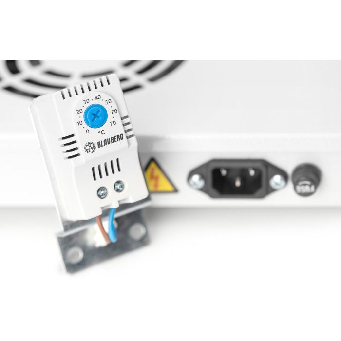 Digitus Einschubbelüftungseinheit Unidad de ventilación gris con 2 ventiladores, 276 m³/h 1