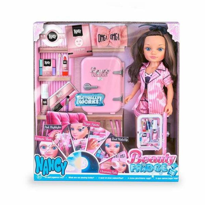 Muñeca nancy beauty fridge 42 cm ¡preparate para una emocionante rutina de belleza! mete los accesorios en la nevera para que se enfríen