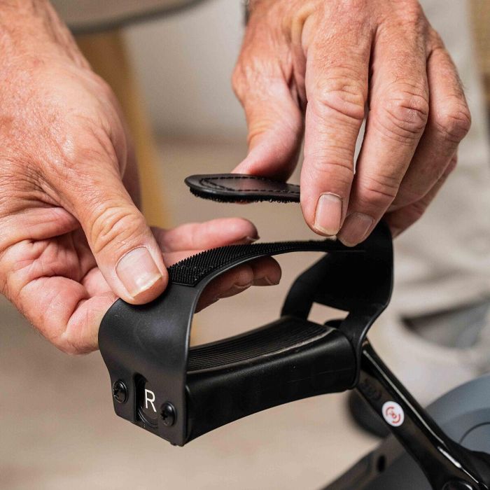 Pedaleador Eléctrico Asistido para Piernas y Brazos con Esterilla y Mando Velora 3000 InnovaGoods 7