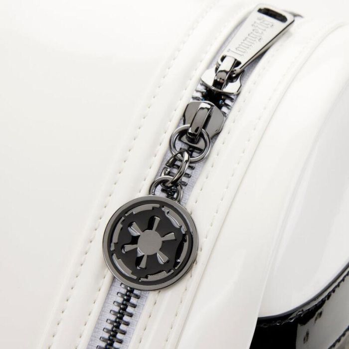 Loungefly Mochila Star Wars Stormtrooper Lenticular con diseño de casco y personajes, licencia oficial 4 Loungefly Mochila Star Wars Stormtrooper Lenticular con diseño de casco y personajes, licencia oficial 4
