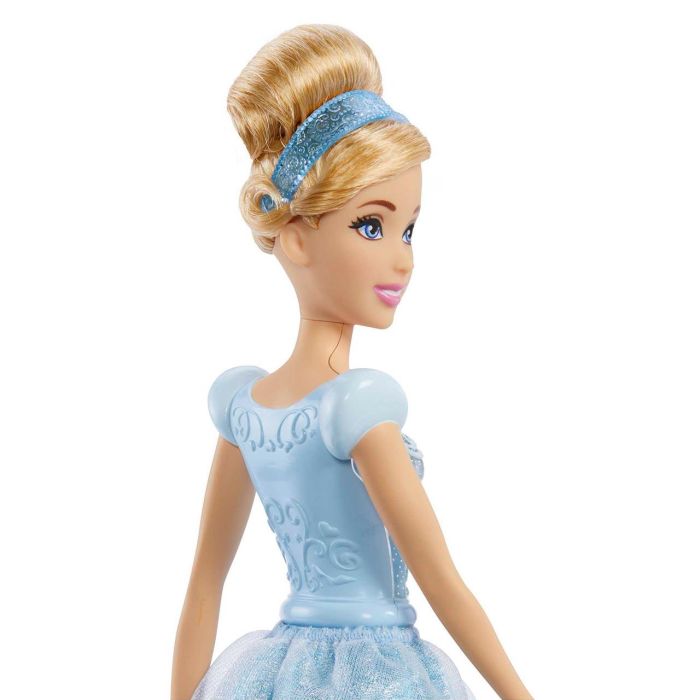 Mattel Hlw06 Muñeca Princesa Disney Cenicienta, de moda y articulada, con ropa brillante, zapatos y tiara del clásico Disney 3 Mattel Hlw06 Muñeca Princesa Disney Cenicienta, de moda y articulada, con ropa brillante, zapatos y tiara del clásico Disney 3