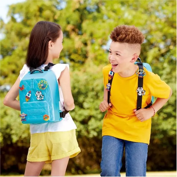 Aquabeads Mochila Expertos Creadores 31993 con Más de 1000 Abalorios en 40 Colores y FlipTray para Llevar a Todas Partes 2