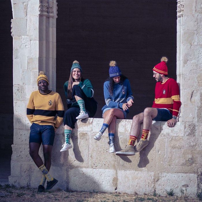 Gorro tricot pompom harry potter hufflepuff 1 Gorro tricot pompom harry potter hufflepuff 1