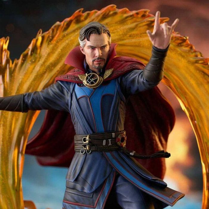 DIAMOND SELECT Doctor Strange Marvel Comic Gallery Figura PVC 25cm 4 DIAMOND SELECT Doctor Strange Marvel Comic Gallery Figura PVC 25cm 4