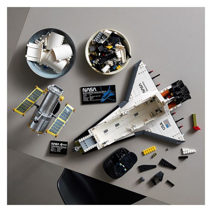 LEGO Creator Expert NASA Spaceshuttle Discovery - Set de construcción 2354 piezas, Maqueta del Transbordador Espacial, para adultos y fans 16