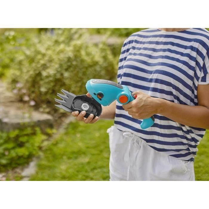 Kit A Grass Cisail Comfortcut Li + Mango telescópico + Ruedas- 3.6 V/3.0 AH- Protección de cuchillas USB-C- 9889-20 2 Kit A Grass Cisail Comfortcut Li + Mango telescópico + Ruedas- 3.6 V/3.0 AH- Protección de cuchillas USB-C- 9889-20 2