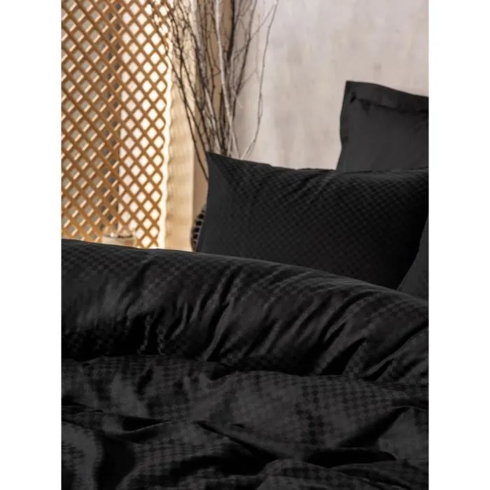 Juego de Cama Negro 100% Algodón - 1 Funda Nórdica 220x240 cm + 2 Fundas de Almohada 60x60 cm 1 Juego de Cama Negro 100% Algodón - 1 Funda Nórdica 220x240 cm + 2 Fundas de Almohada 60x60 cm 1