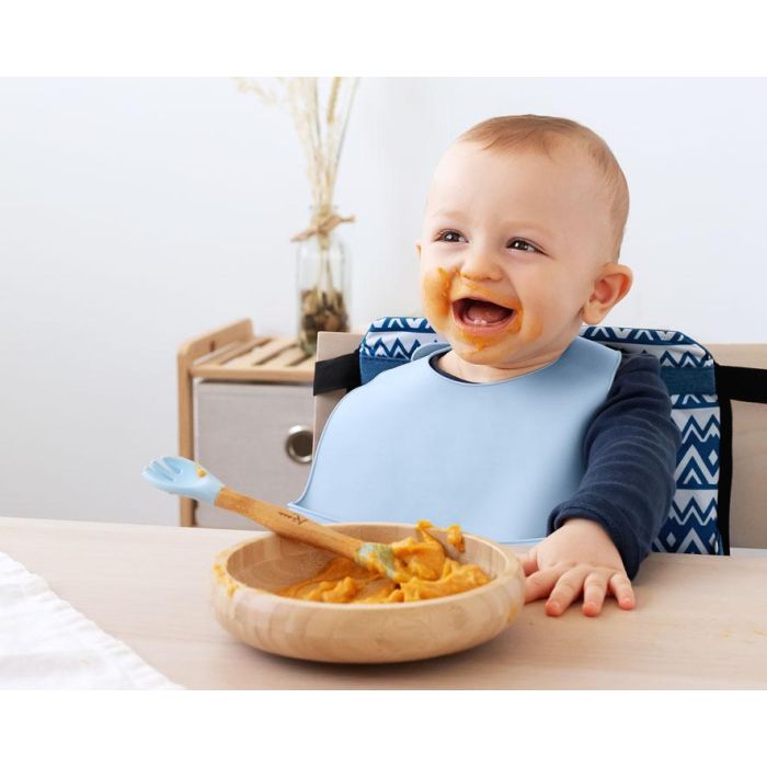 KioKids Set Vajilla Bebé Bambú y Silicona Azul con Ventosa Antideslizante, Cuchara-Tenedor 2 en 1, +4 Meses 1 KioKids Set Vajilla Bebé Bambú y Silicona Azul con Ventosa Antideslizante, Cuchara-Tenedor 2 en 1, +4 Meses 1
