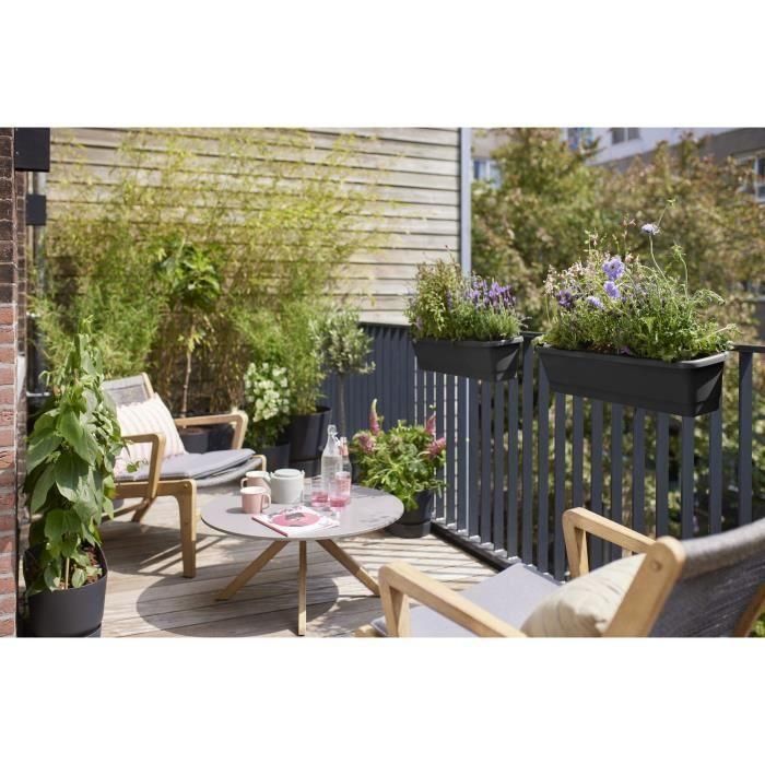Elho Noa Balconiere M - Negro - L 52 x B 20 x H 18 cm - Balcón exterior - 100% reciclado 3