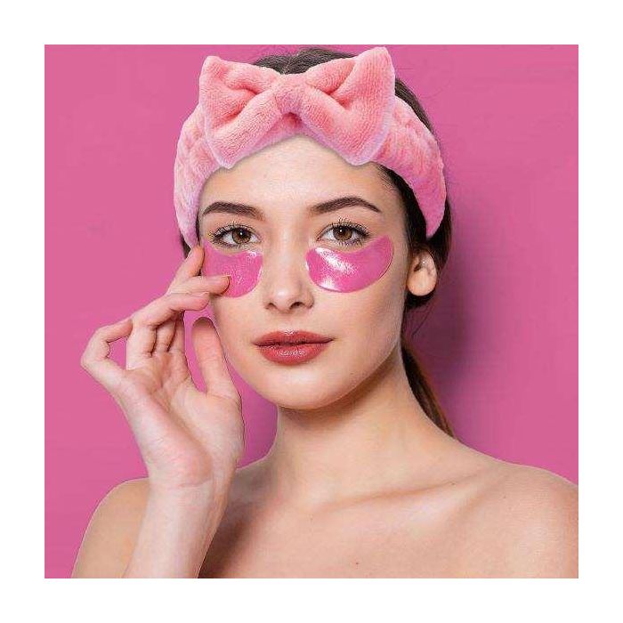 Set cuidado facial. incluye hidratante,limpiadorl,cinta para el pelo,esponjas,bolsito reversible,espátula,parche para ojos y mascarilla. 2 Set cuidado facial. incluye hidratante,limpiadorl,cinta para el pelo,esponjas,bolsito reversible,espátula,parche para ojos y mascarilla. 2