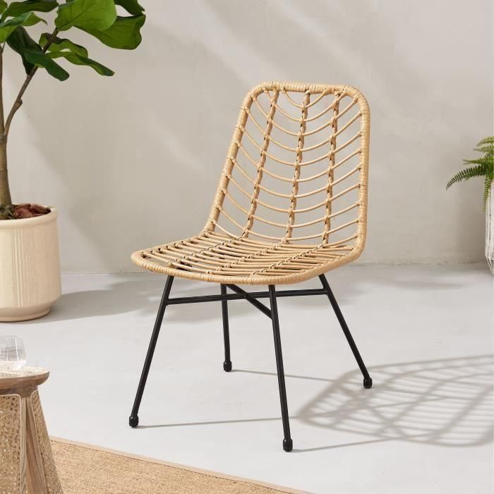 Conjunto de 2 sillas de jardín - Imitación ratán natural - Estructura de acero - L 63,5 x A 86 x P 48 cm 1 Conjunto de 2 sillas de jardín - Imitación ratán natural - Estructura de acero - L 63,5 x A 86 x P 48 cm 1