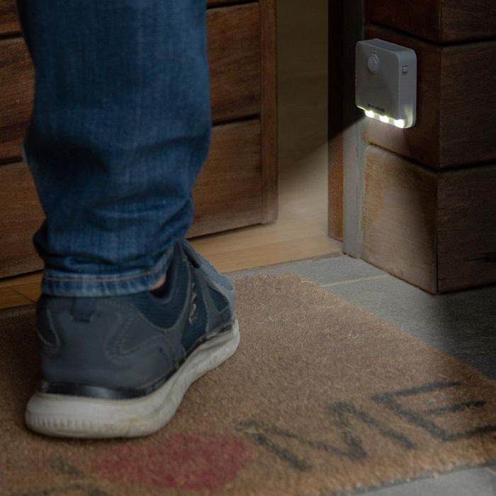 Luz LED con Sensor de Movimiento Lumtoo InnovaGoods 2 Unidades 14 Luz LED con Sensor de Movimiento Lumtoo InnovaGoods 2 Unidades 14