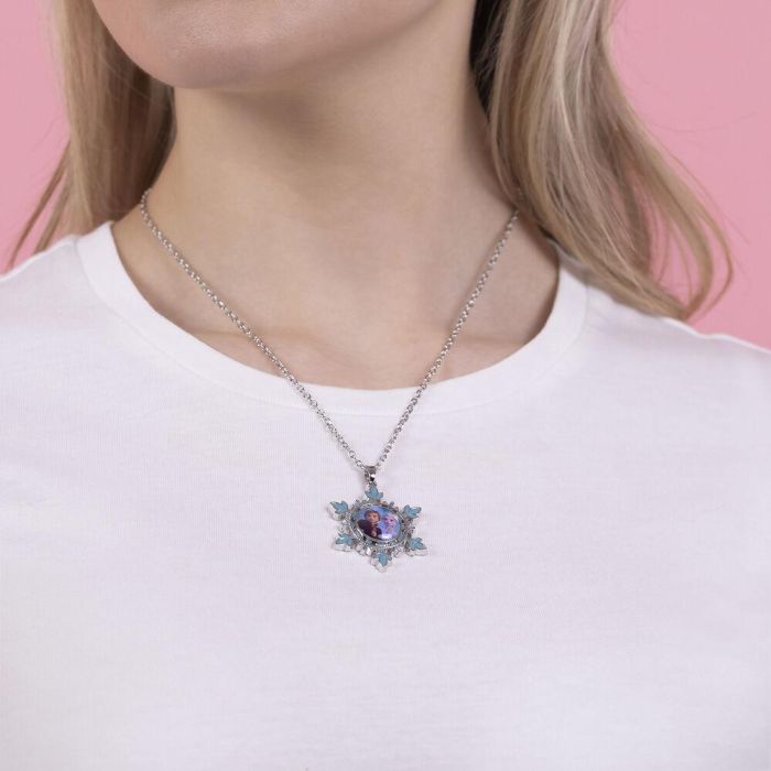 Disney Colgante Elsa & Anna Frozen Chapado en Plata Fina con Diseño Copo de Nieve Disney Colgante Elsa & Anna Frozen Chapado en Plata Fina con Diseño Copo de Nieve