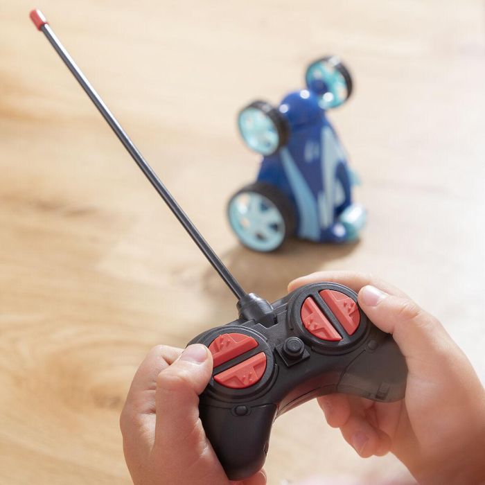 Coche de Acrobacias Recargable con Radiocontrol Loopsy InnovaGoods 7 Coche de Acrobacias Recargable con Radiocontrol Loopsy InnovaGoods 7
