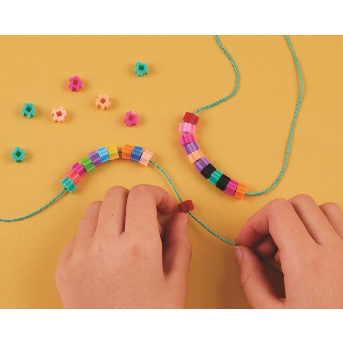 Bizak 64008000 Simbrix Pack Joyería con Más de 750 Piezas y Accesorios para Montar Joyería, Fomenta la Creatividad, Sin Pegamento ni Calor, Mayores de 5 Años 2