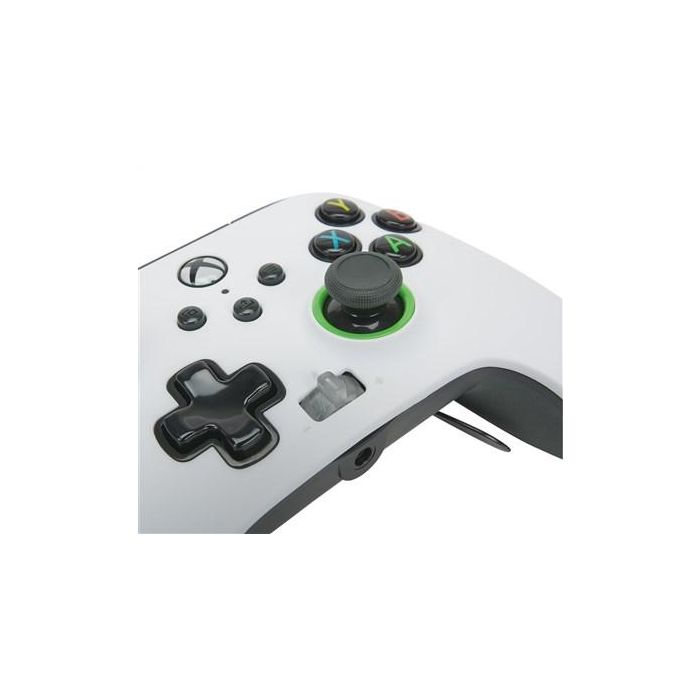 PowerA FUSION Pro 2 Mando con Cable para Xbox Series X/S - Negro/Blanco, Ref: 1516954-01 | 4 Gatillos Programables, Motores de Vibración 5 PowerA FUSION Pro 2 Mando con Cable para Xbox Series X/S - Negro/Blanco, Ref: 1516954-01 | 4 Gatillos Programables, Motores de Vibración 5