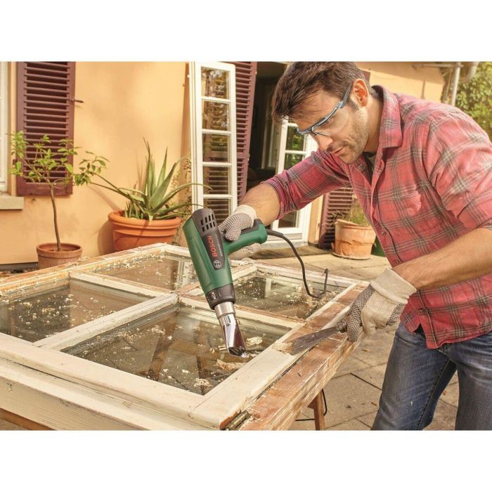 Bosch Universal Heat 600 Pistola de calor con 2 boquillas adicionales, escudo térmico extraíble y calentamiento rápido 2 Bosch Universal Heat 600 Pistola de calor con 2 boquillas adicionales, escudo térmico extraíble y calentamiento rápido 2