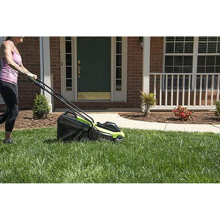 Cortacésped Greenworks GD24LM33K4 3