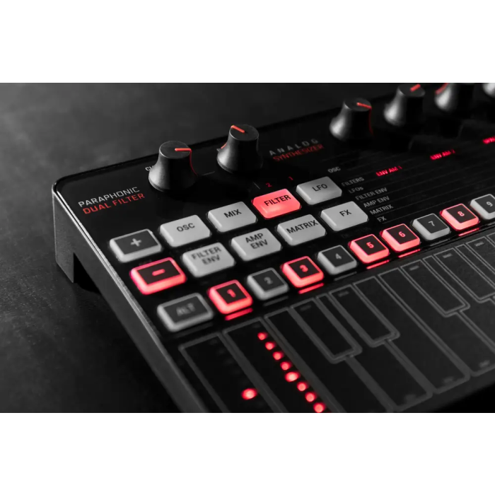 IKMULTIMED Uno Synth Pro Desktop Black Edition 2