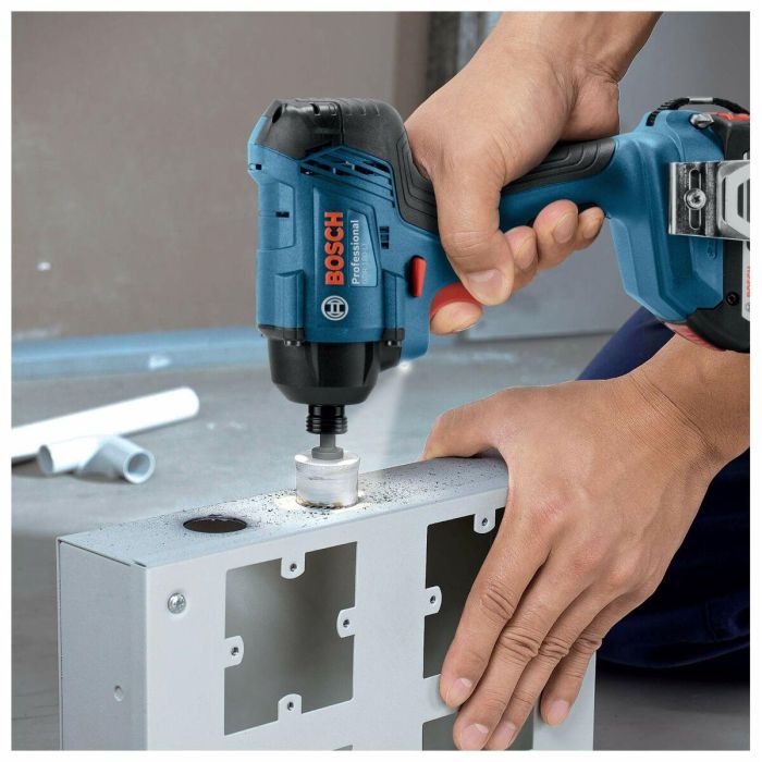 Bosch Professional GDR 18V-160 Atornillador de impacto inalámbrico 18V, 2 baterías 2.0 Ah, 160 Nm, L-BOXX 5