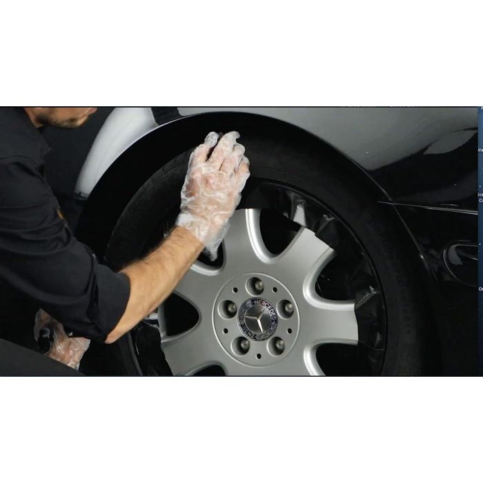 Quixx QQ10192 Restaurador de Color Negro para Neumáticos - Acabado Duradero y Sedoso 3