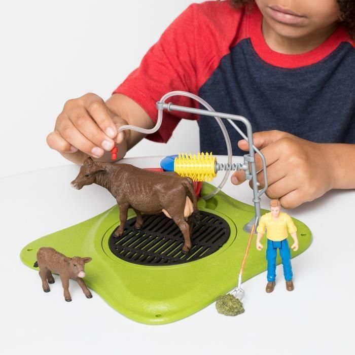 SCHLEICH 42529 FARM WORLD Estación de lavado de vacas con figura de vaca, ternero y figura humana 3